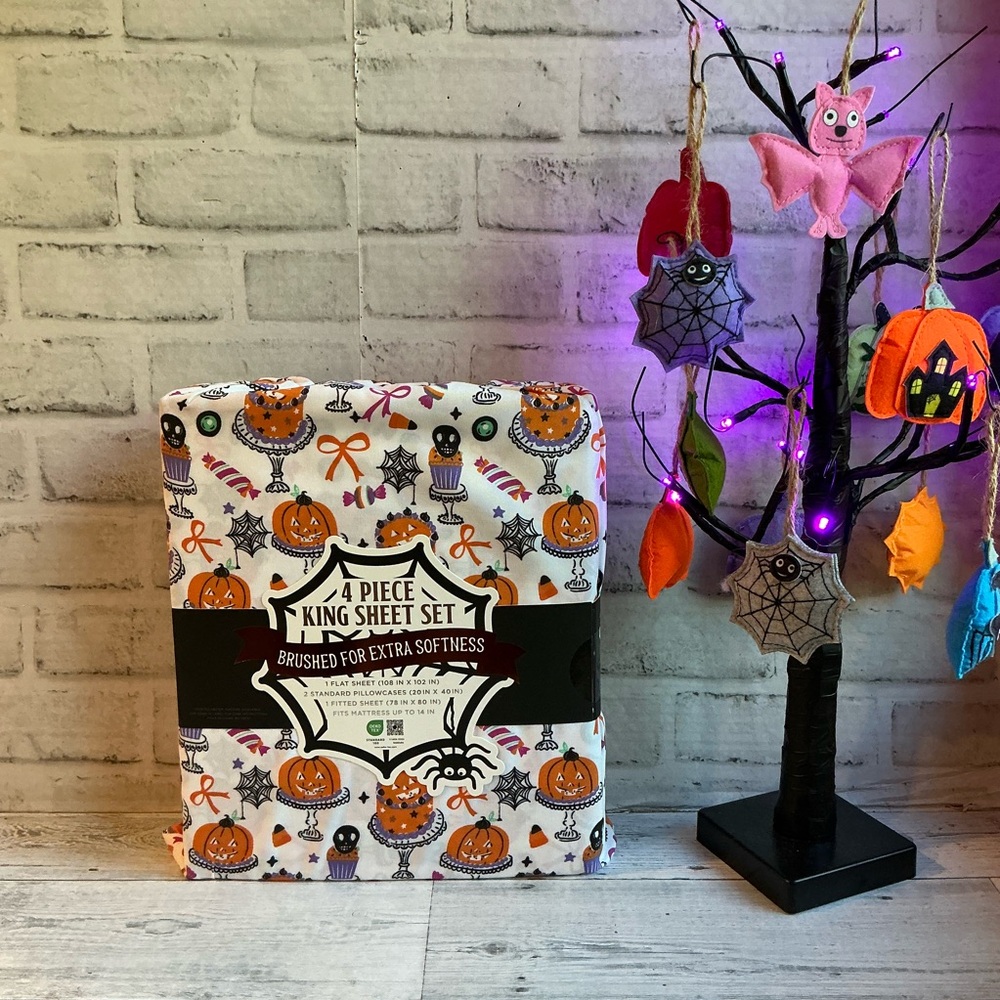 ENVOGUE 4Pc King Size Coquette Halloween And Cakes Sheet Set